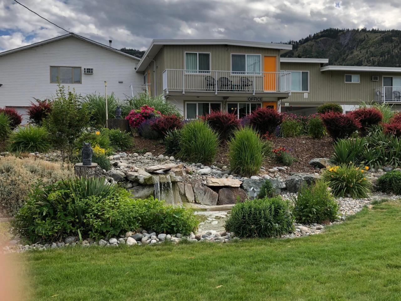 Okanagan Falls Holiday Beach Resort Motel מראה חיצוני תמונה