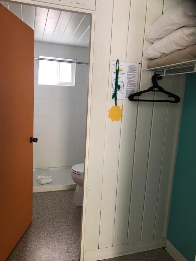 Okanagan Falls Holiday Beach Resort Motel מראה חיצוני תמונה