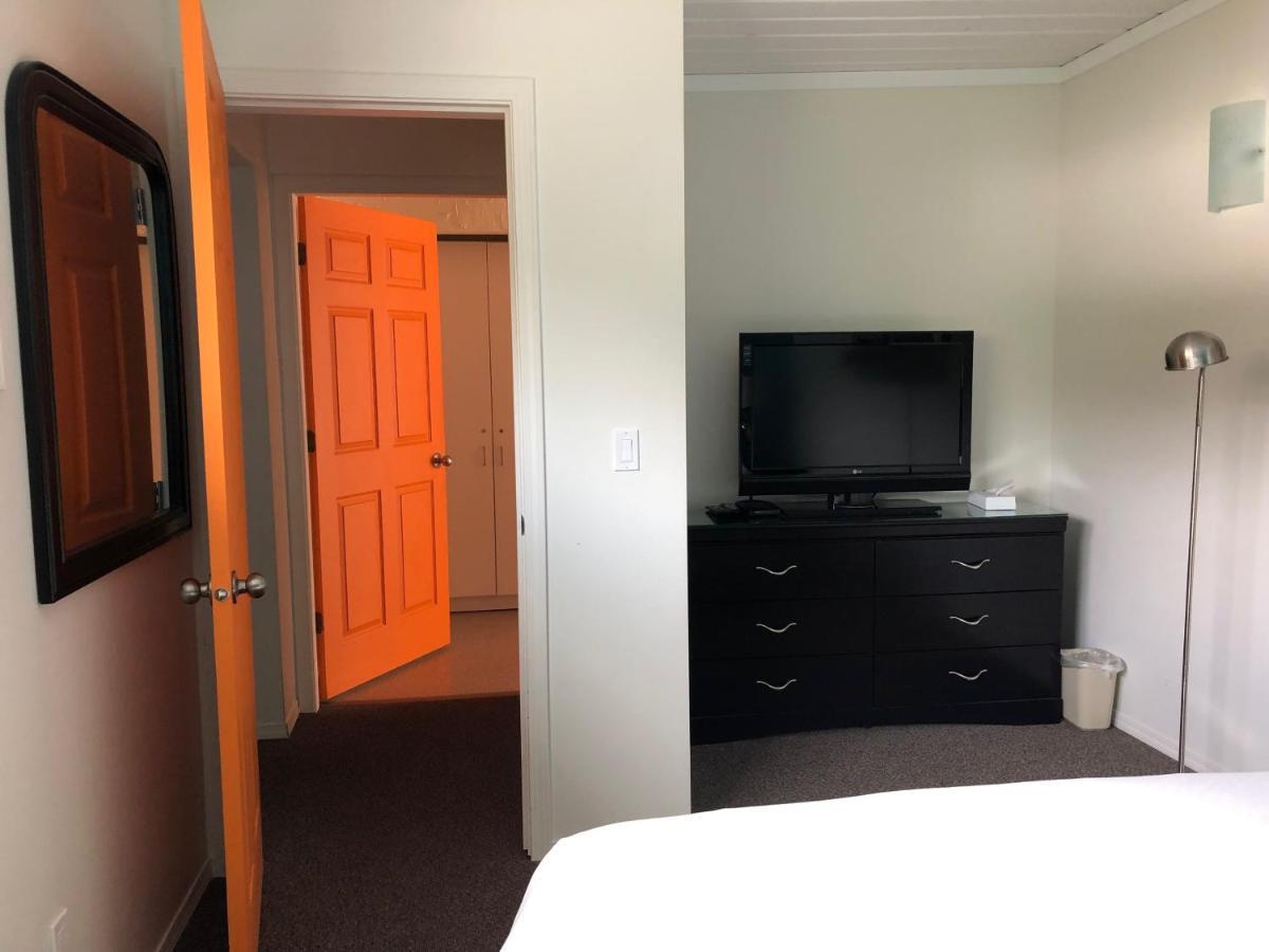 Okanagan Falls Holiday Beach Resort Motel מראה חיצוני תמונה