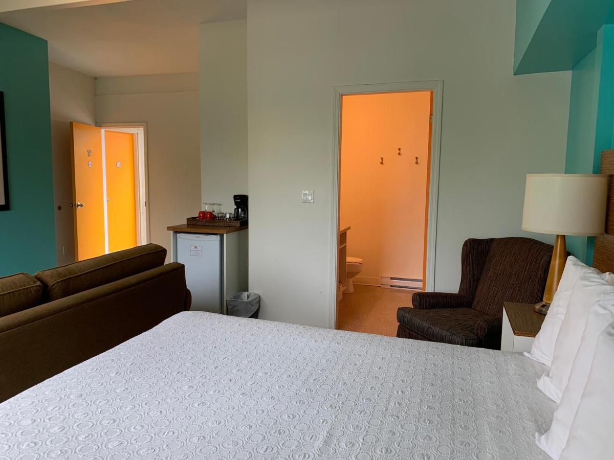Okanagan Falls Holiday Beach Resort Motel מראה חיצוני תמונה